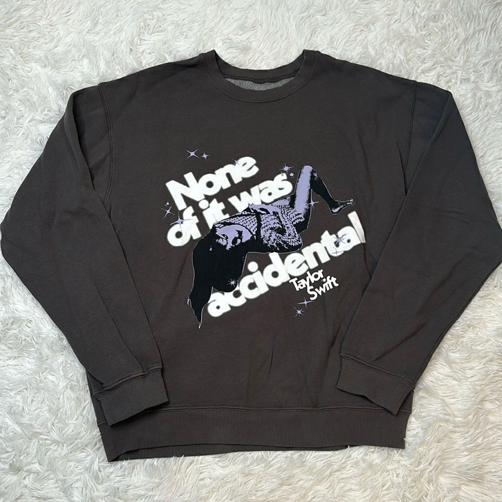 NWOT Taylor Swift “None of it was Accidental” Midnights Crewneck size Medium